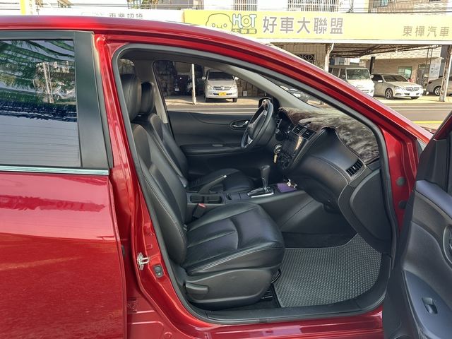 NISSAN日產 TIIDA  第9張相片