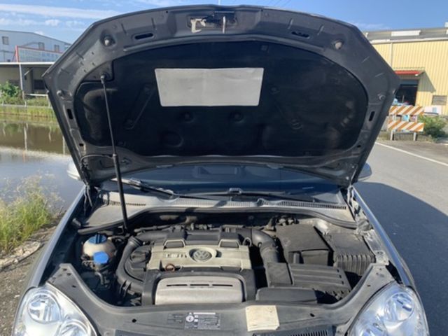 VOLKSWAGEN福斯 GOLF  第5張相片