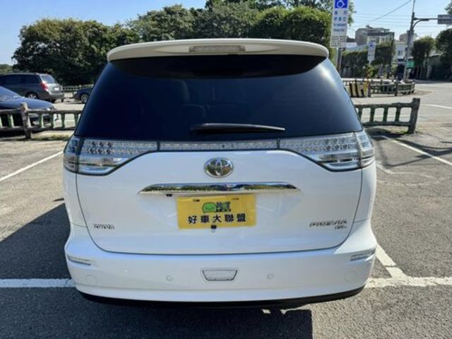 TOYOTA豐田 PREVIA  第2張相片