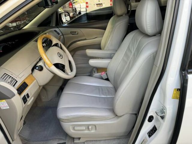 TOYOTA豐田 PREVIA  第9張相片