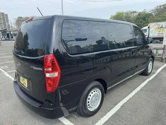 HYUNDAI現代 STAREX  第4張相片