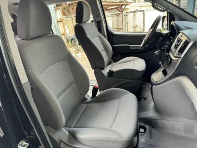 HYUNDAI現代 STAREX  第8張相片