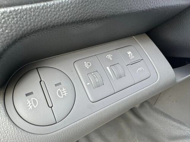 HYUNDAI現代 STAREX  第12張相片