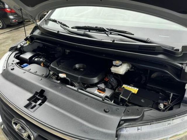 HYUNDAI現代 STAREX  第10張相片