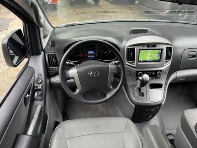 HYUNDAI現代 STAREX  第11張相片