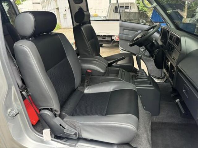 MITSUBISHI三菱 DELICA  第7張相片