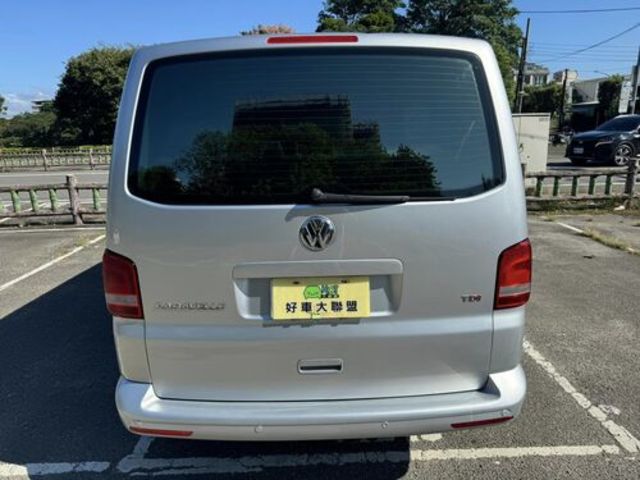 VOLKSWAGEN福斯 T5 CARAVELLE  第3張相片