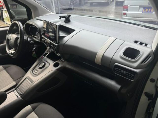 CITROEN雪鐵龍 BERLINGO  第17張相片