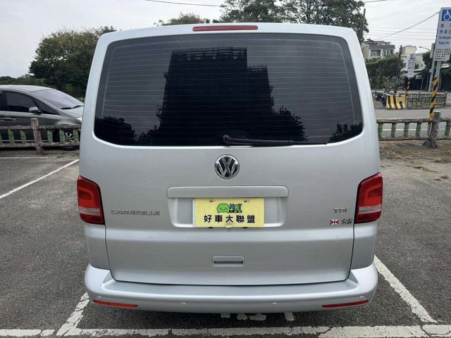 VOLKSWAGEN福斯 T5 CARAVELLE  第4張相片