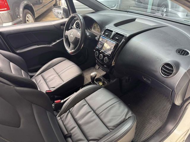 MITSUBISHI三菱 COLT PLUS  第16張相片