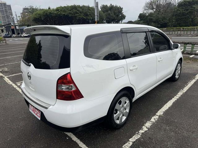 NISSAN日產 LIVINA  第2張相片