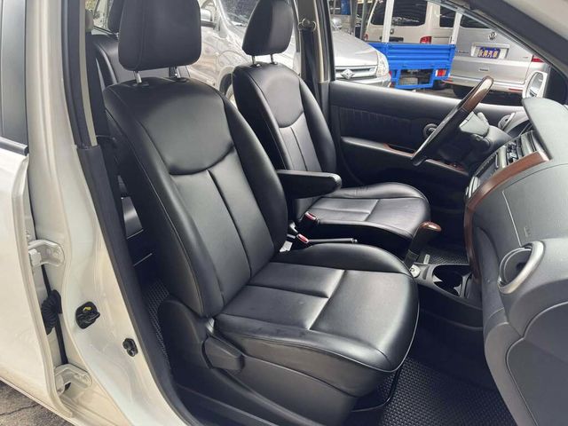 NISSAN日產 LIVINA  第5張相片