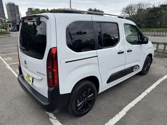 CITROEN雪鐵龍 BERLINGO  第2張相片