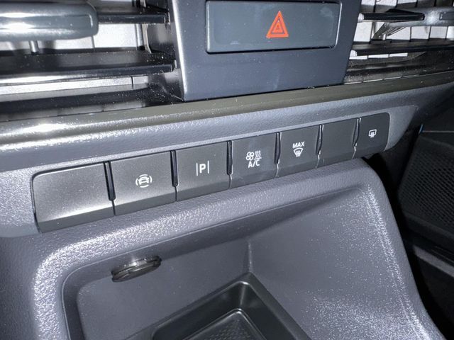 FORD福特 TOURNEO CONNECT  第3張相片