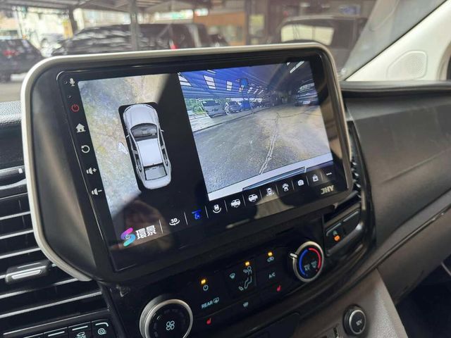 FORD福特 TOURNEO CUSTOM  第18張相片
