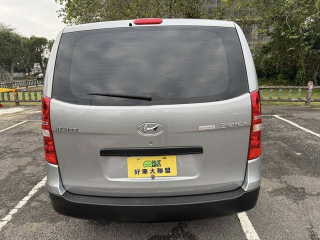 HYUNDAI現代 GRAND STAREX  第3張相片