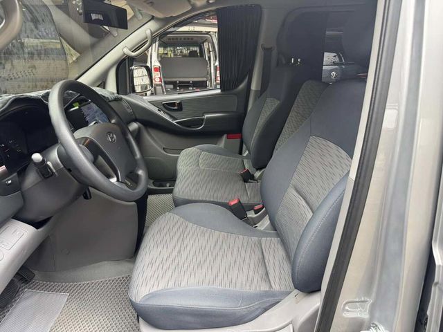 HYUNDAI現代 GRAND STAREX  第15張相片