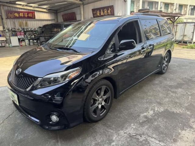 TOYOTA豐田 SIENNA  第1張相片