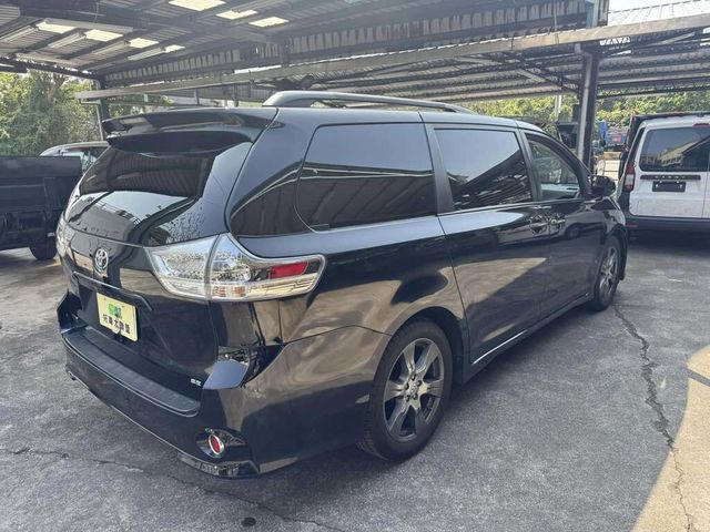 TOYOTA豐田 SIENNA  第3張相片