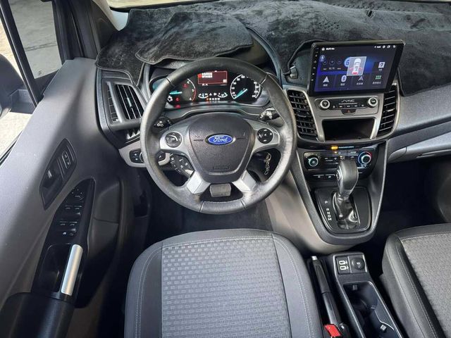 FORD福特 TOURNEO CONNECT  第4張相片
