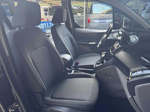 FORD福特 TOURNEO CONNECT  第5張相片