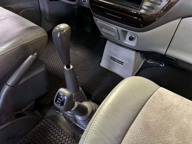 MITSUBISHI三菱 SPACE GEAR  第3張相片