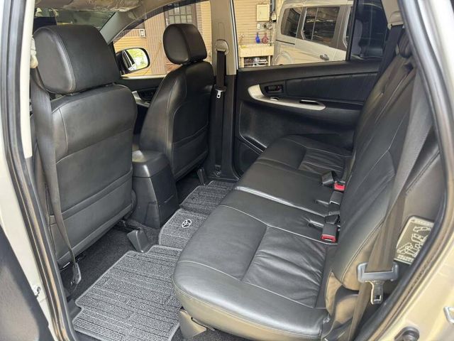 TOYOTA豐田 INNOVA  第12張相片