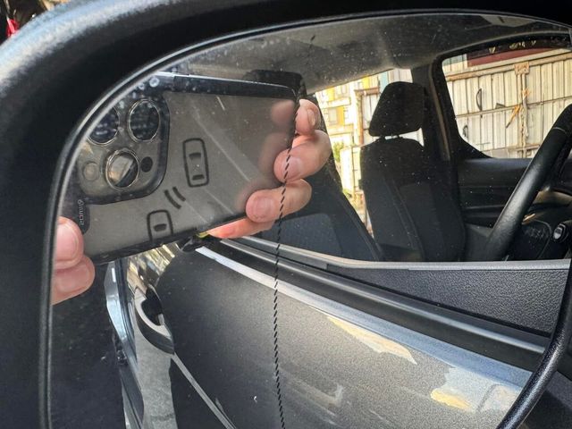 FORD福特 TOURNEO CONNECT  第7張相片