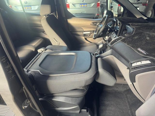 FORD福特 TOURNEO CONNECT  第9張相片