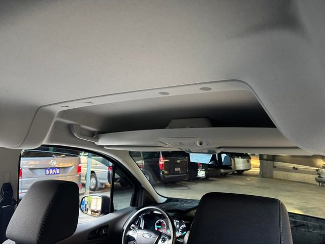 FORD福特 TOURNEO CONNECT  第17張相片