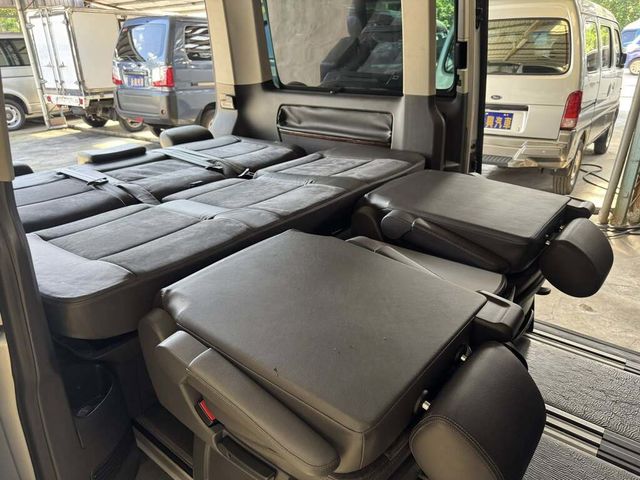 VOLKSWAGEN福斯 T5 MULTIVAN  第13張相片