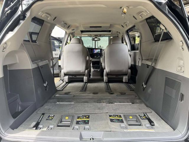 TOYOTA豐田 SIENNA  第11張相片
