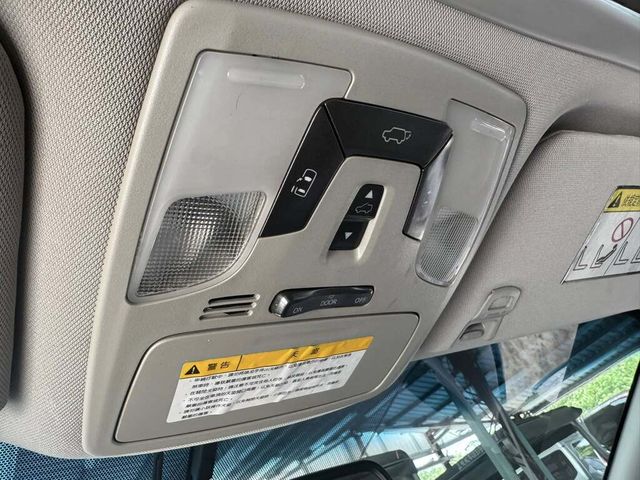 TOYOTA豐田 SIENNA  第17張相片