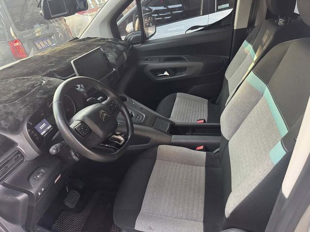 CITROEN雪鐵龍 BERLINGO  第7張相片