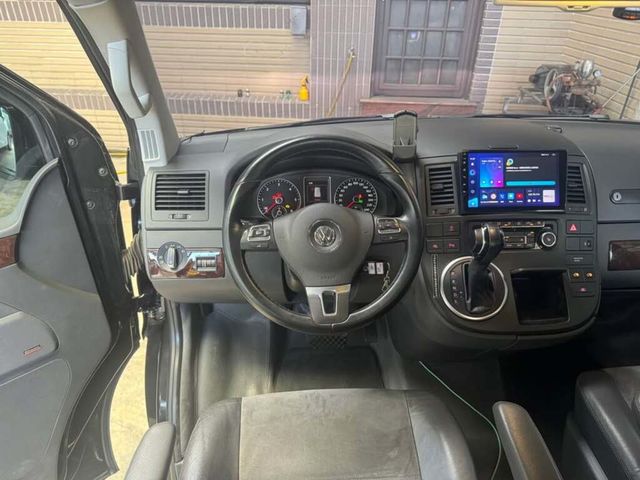 VOLKSWAGEN福斯 T5 MULTIVAN  第8張相片