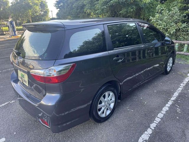 TOYOTA豐田 WISH  第2張相片