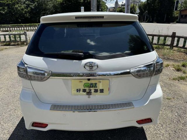 TOYOTA豐田 WISH  第3張相片