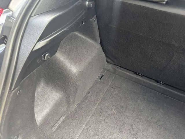 TOYOTA豐田 YARIS  第14張相片