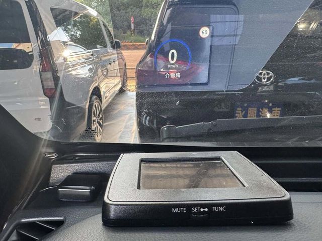 MITSUBISHI三菱 DELICA  第9張相片