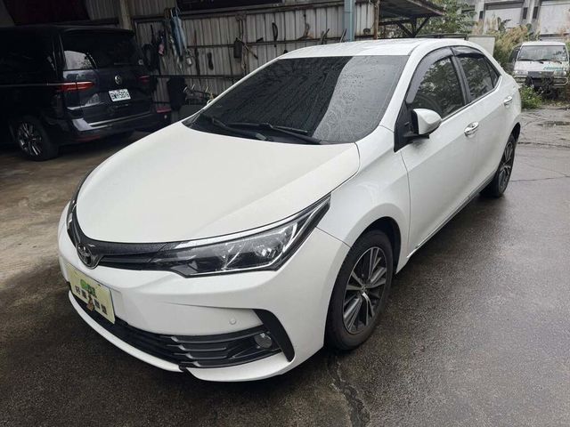 TOYOTA豐田 ALTIS  第1張相片