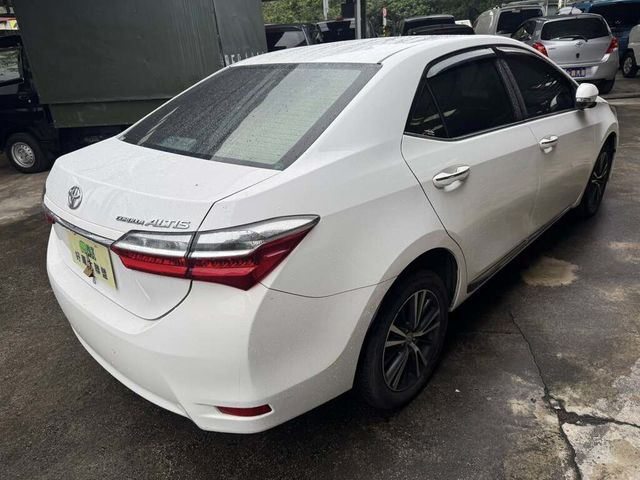 TOYOTA豐田 ALTIS  第2張相片