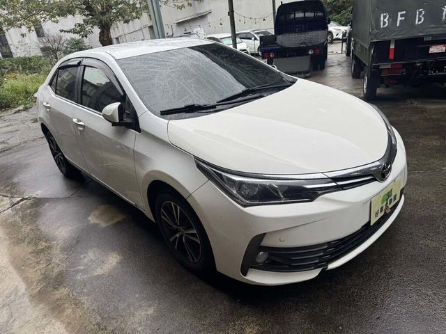 TOYOTA豐田 ALTIS  第4張相片