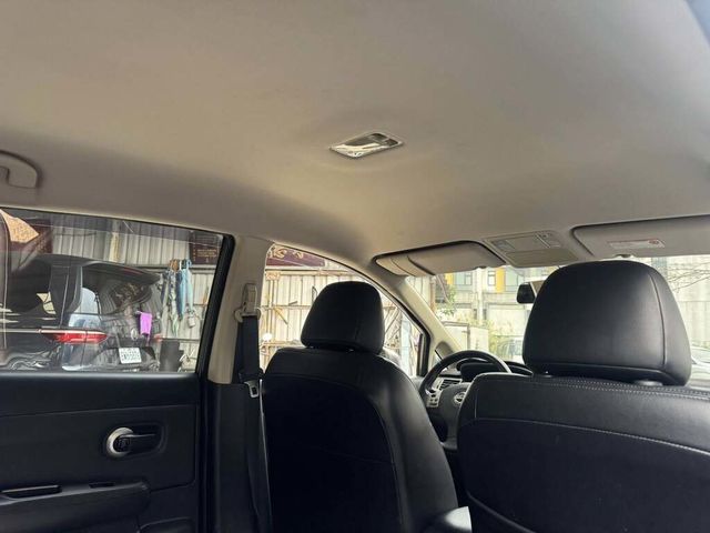 NISSAN日產 TIIDA  第13張相片