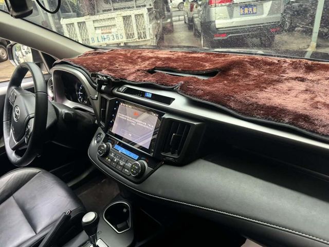 TOYOTA豐田 RAV4  第12張相片