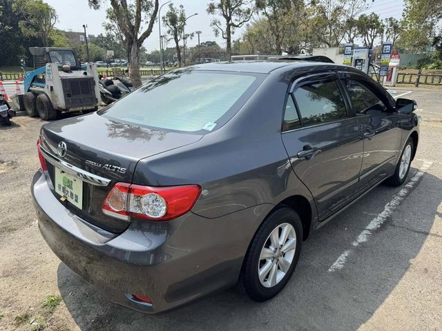 TOYOTA豐田 ALTIS  第3張相片
