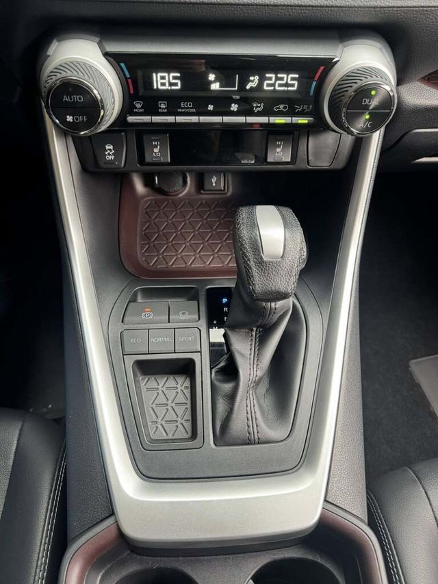 TOYOTA豐田 RAV4  第4張相片