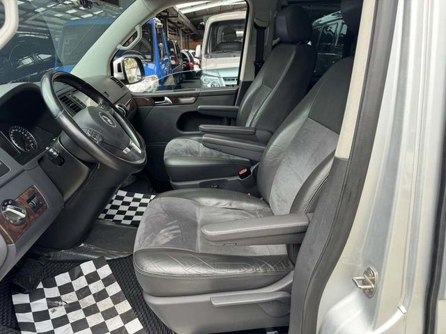 VOLKSWAGEN福斯 T5 MULTIVAN  第13張相片