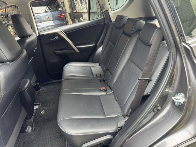 TOYOTA豐田 RAV4  第14張相片