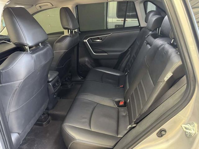 TOYOTA豐田 RAV4  第9張相片