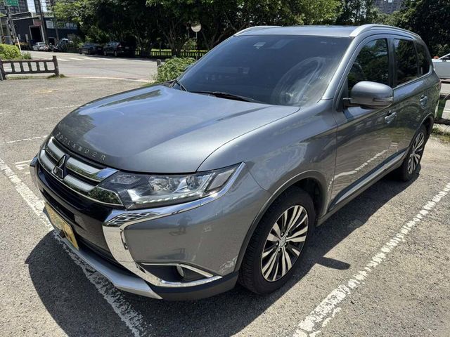 MITSUBISHI三菱 OUTLANDER  第1張相片